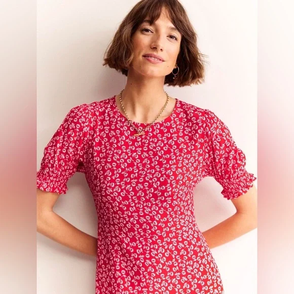 BODEN Corrine Midi Tea Dress in Cherry Red And White Ditsy Floral Print - Picture 3 of 4